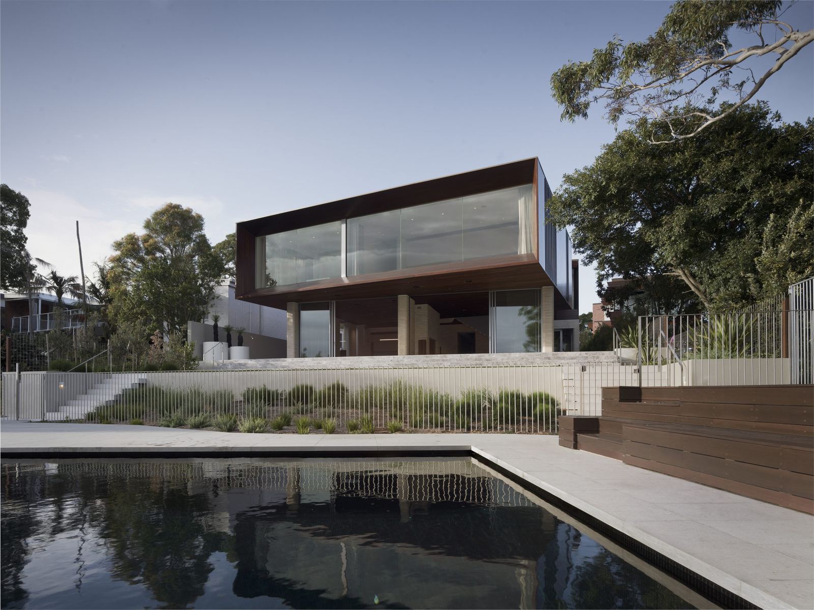 Castlecrag, architecturally designed home built by HP Constructions, FJC Studio